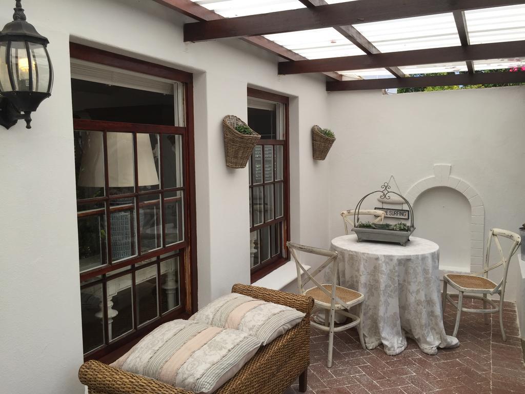 לינה וארוחת בוקר קייפטאון The White Manor חדר תמונה