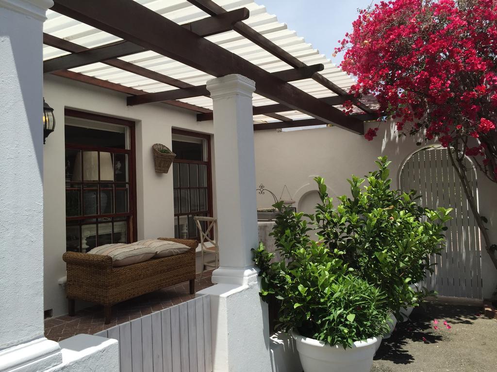 לינה וארוחת בוקר קייפטאון The White Manor חדר תמונה